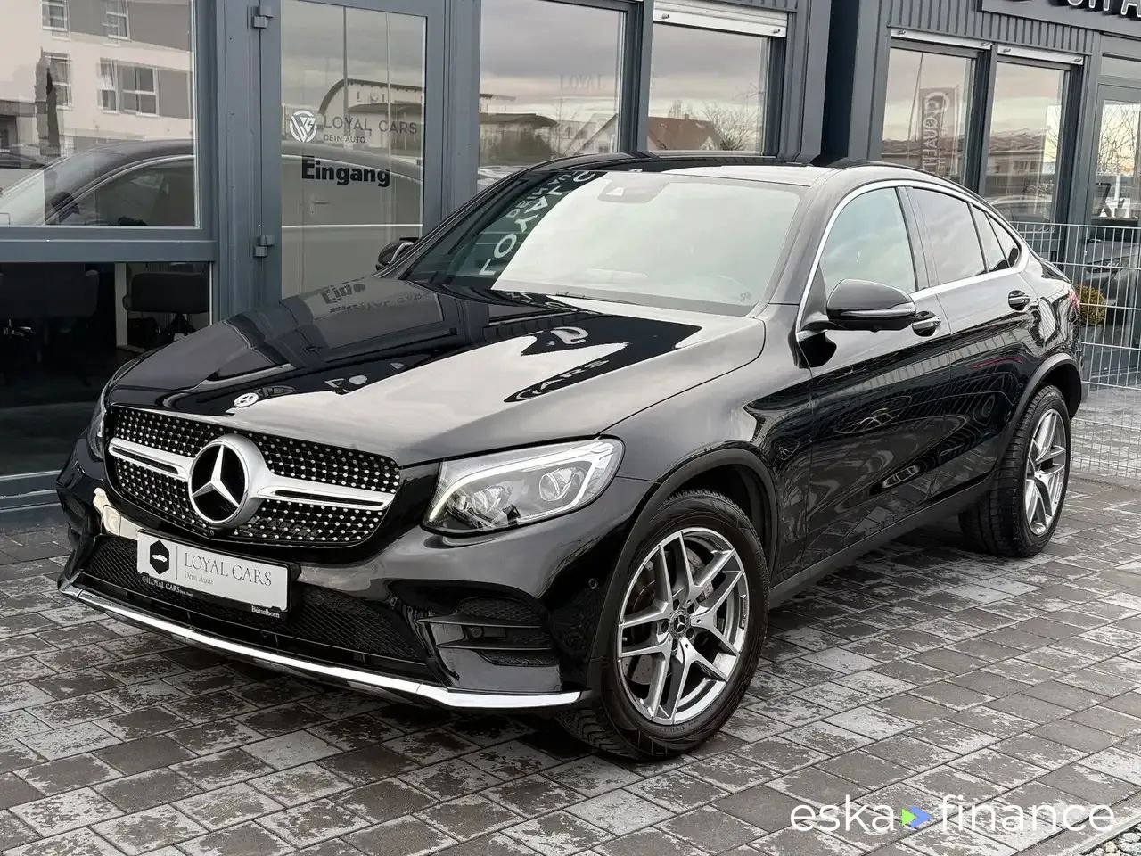 Lízing Kupé MERCEDES GLC 250 2019