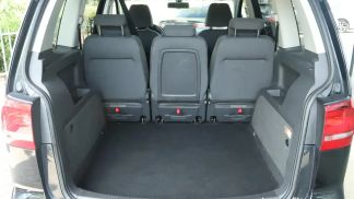 Lízing Hatchback Volkswagen Touran 2011