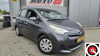Lízing Hatchback Toyota Verso-S 2013