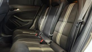 Lízing Sedan MERCEDES A 200 2017
