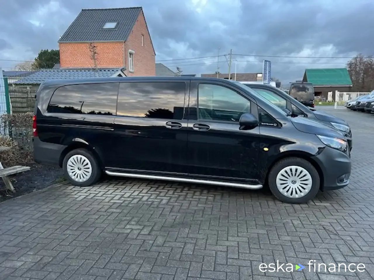 Lízing Hatchback MERCEDES VITO 2023