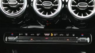 Lízing Sedan MERCEDES CLA 250 2024
