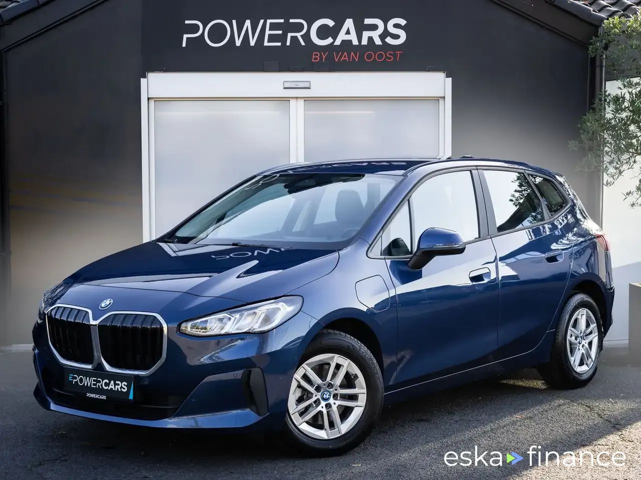 Leasing Hatchback BMW 225 2023