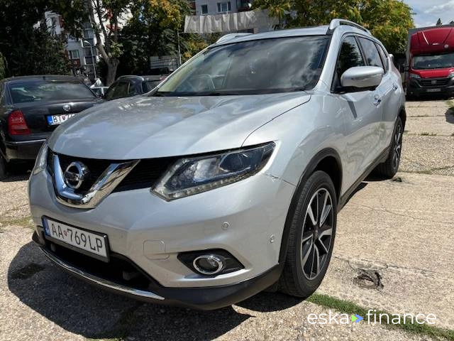 Lízing SUV Nissan X-Trail 2016