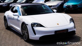 Lízing Sedan Porsche Taycan 2021