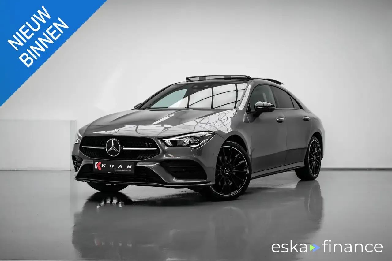 Lízing Sedan MERCEDES CLA 250 2021