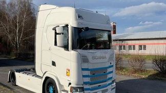 Ciągnik siodłowy Scania 450S 2019