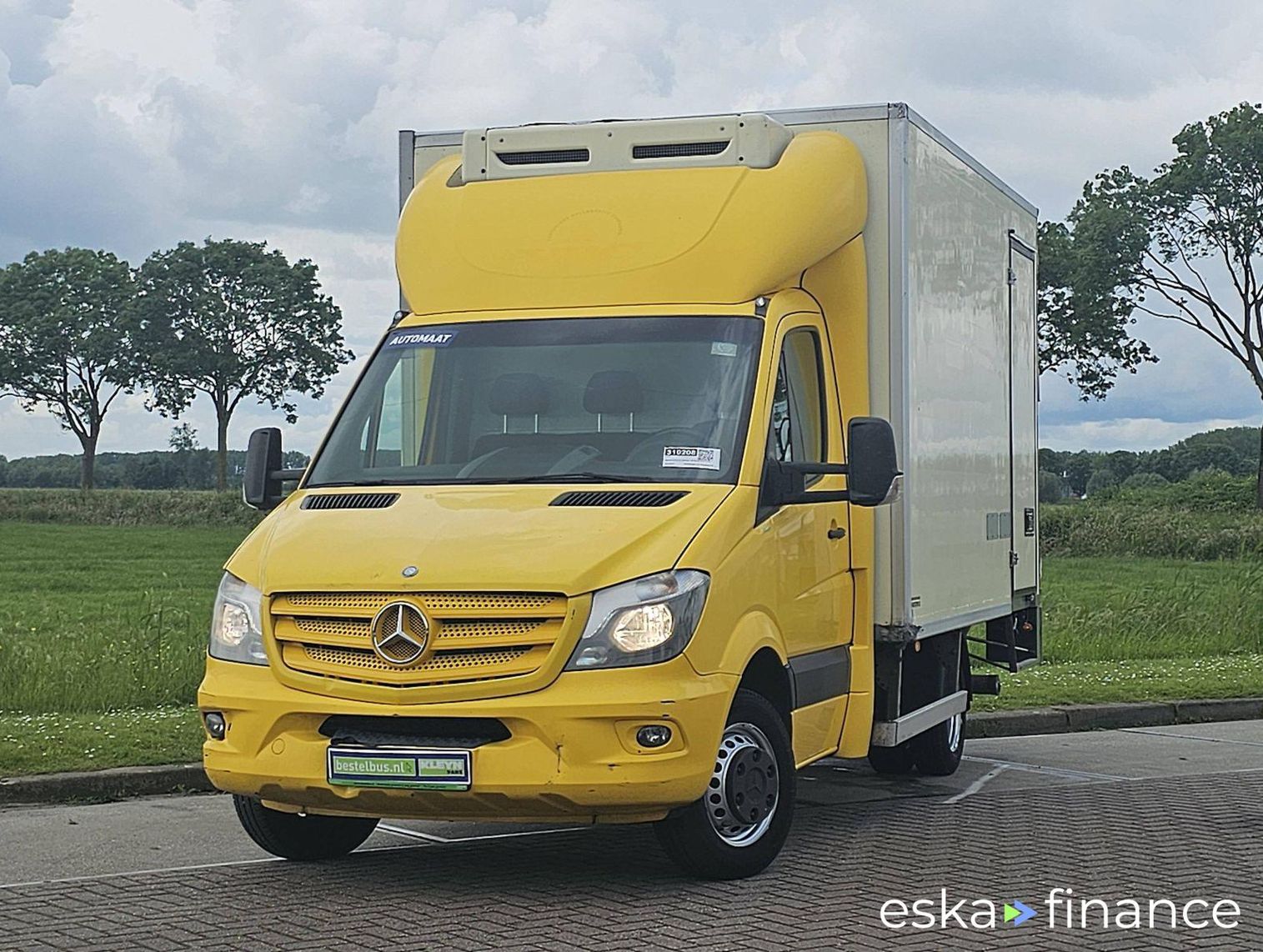 Leasing Refrigirated truck Mercedes-Benz SPRINTER 516 2014