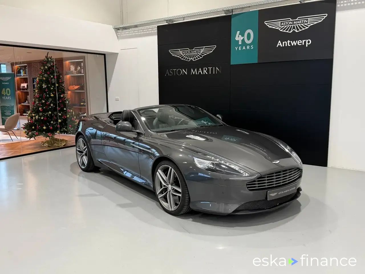 Leasing Convertible Aston Martin DB9 2015