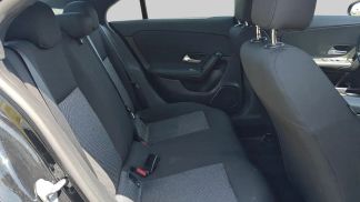 Lízing Sedan MERCEDES CLA 180 2021