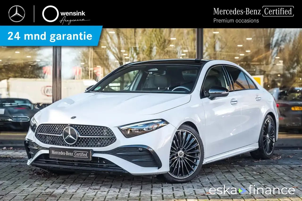 Leasing Sedan MERCEDES A 180 2024