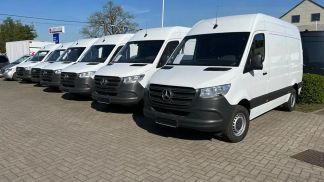 Lízing Hatchback MERCEDES VITO 2023