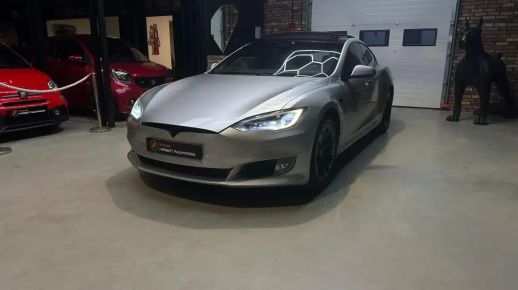 Tesla Model S 2018