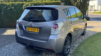 Lízing Hatchback Toyota Verso 2015