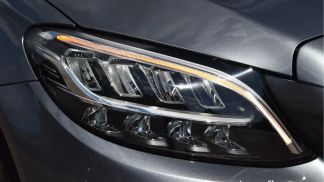 Lízing Sedan MERCEDES C 180 2021