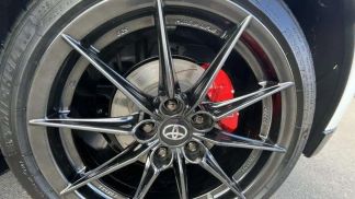 Lízing Hatchback Toyota Yaris 2024