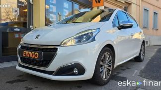 Lízing Hatchback Peugeot 208 2016