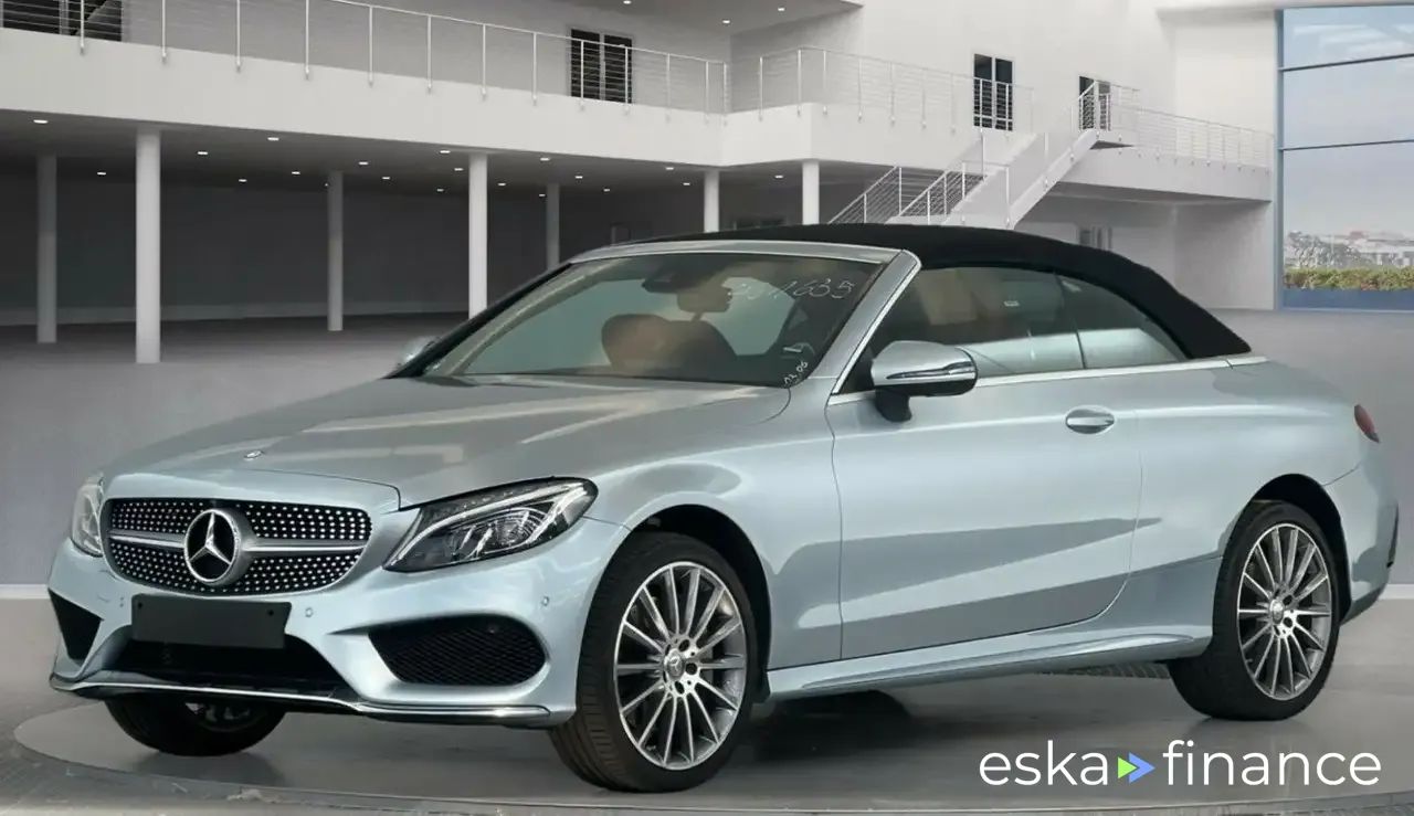 Financování Konvertibilní MERCEDES C 250 2016