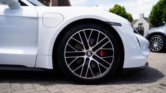 Lízing Sedan Porsche Taycan 2021