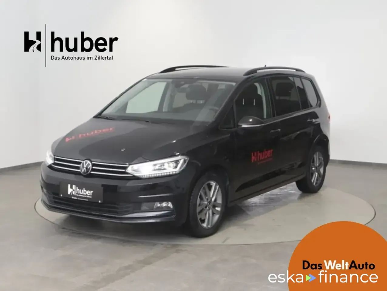 Lízing Hatchback Volkswagen Touran 2024