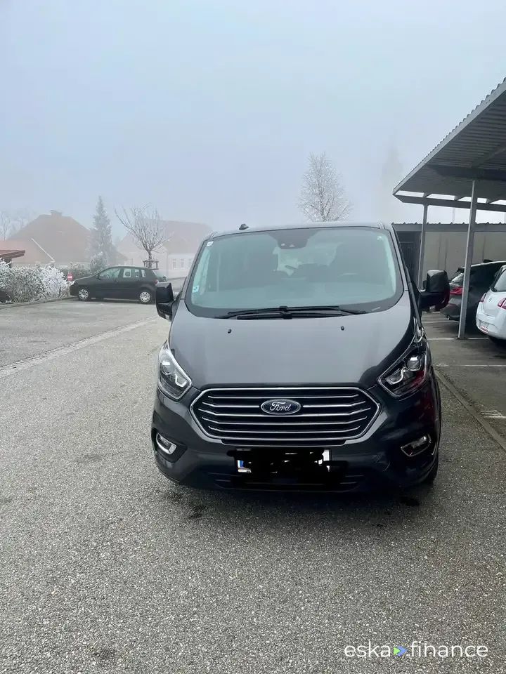 Financování Hatchback Ford Tourneo Custom 2022