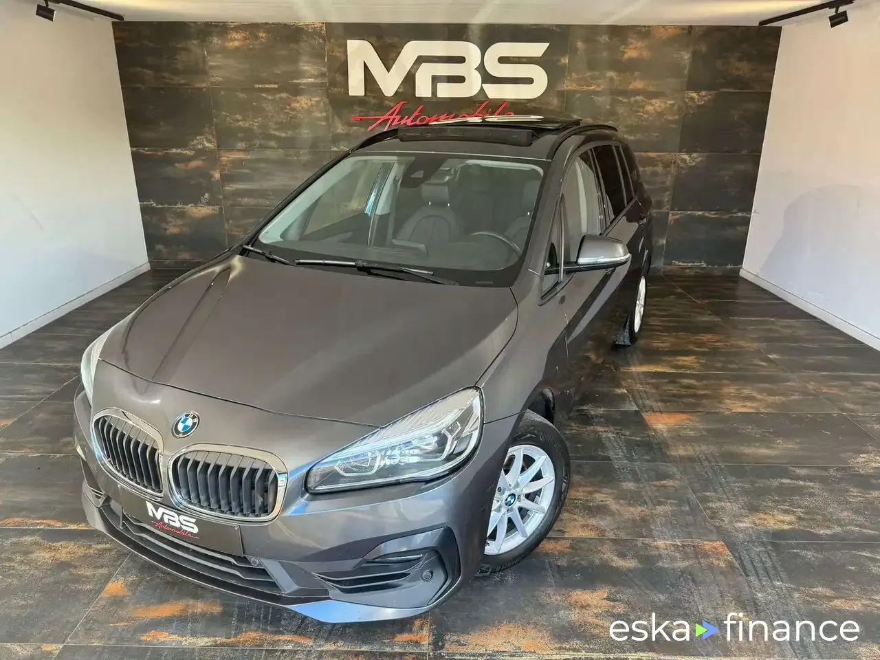 Lízing Hatchback BMW 216 2018