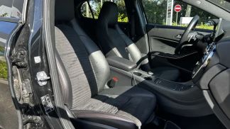 Hatchback MERCEDES GLA 180 2018