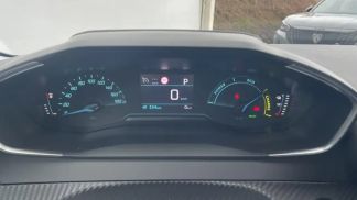 Lízing Sedan Peugeot E-208 2024