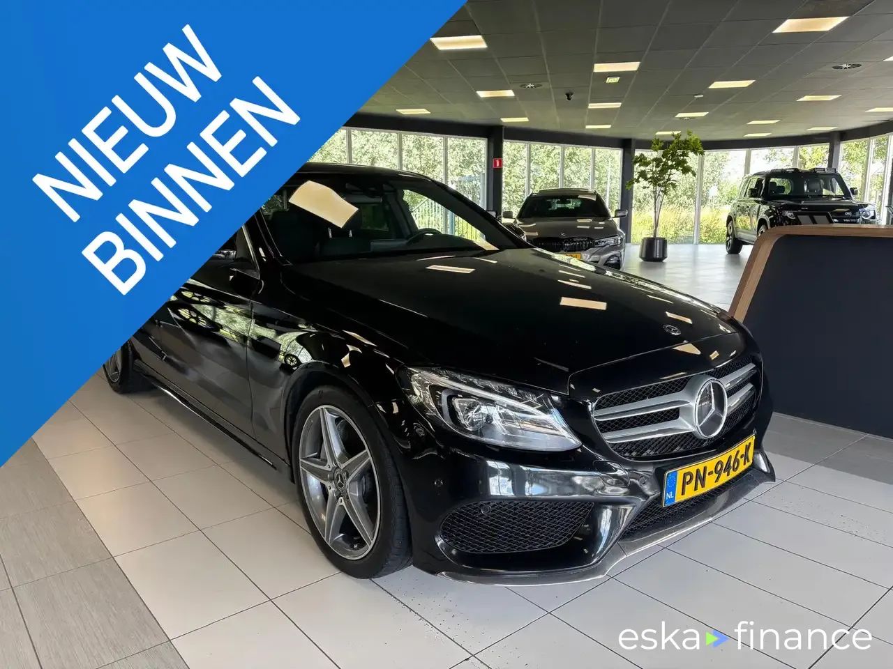 Lízing Sedan MERCEDES C 300 2017