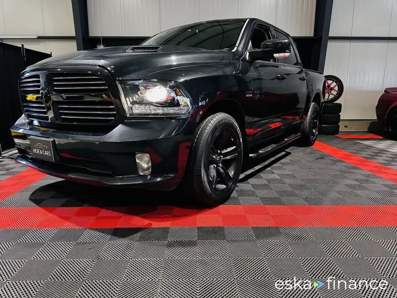 Finansowanie SUV Dodge RAM 2016