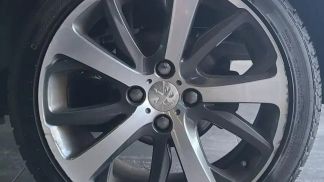 Lízing Hatchback Peugeot 208 2015