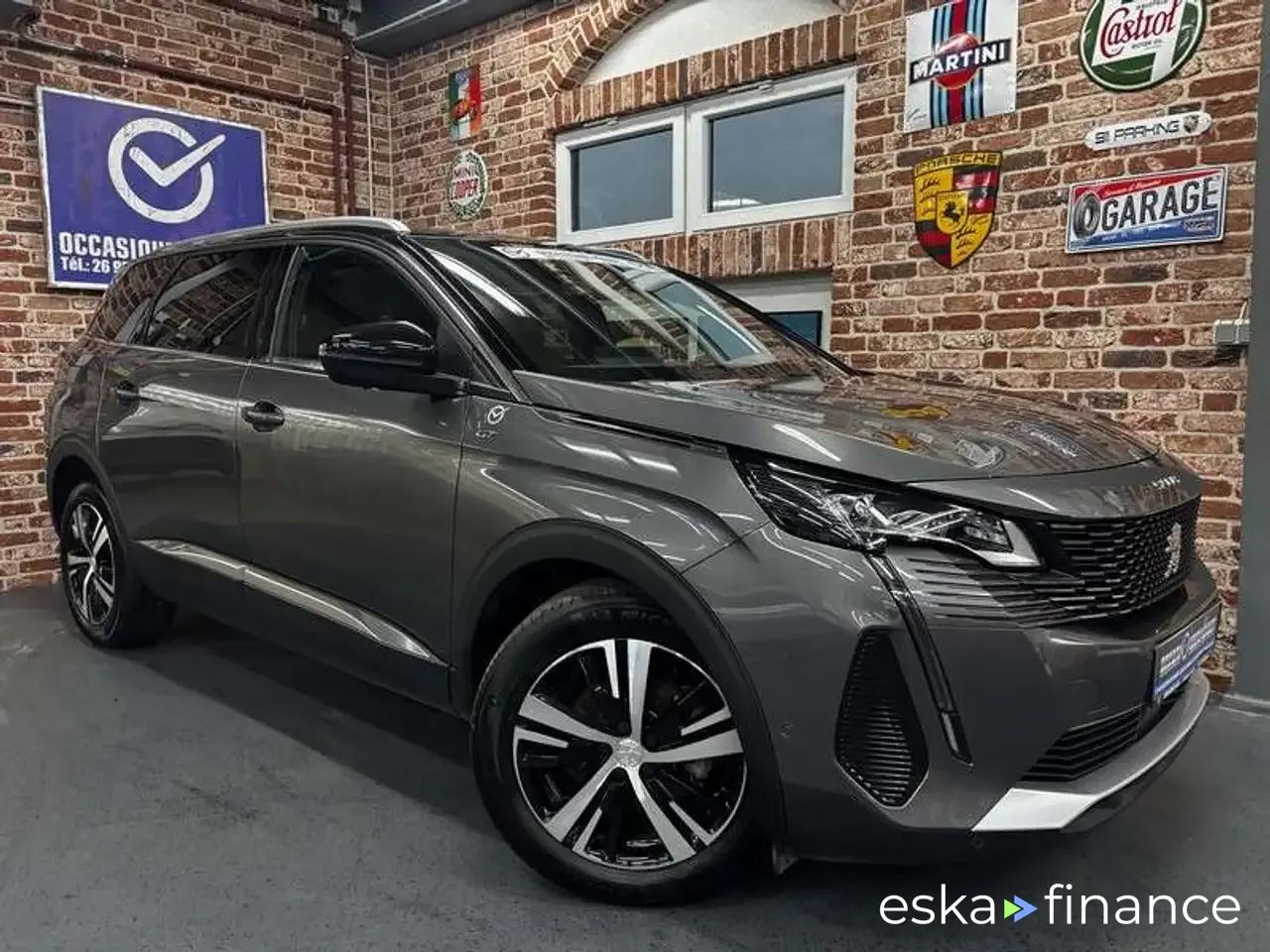 Lízing Hatchback Peugeot 5008 2024