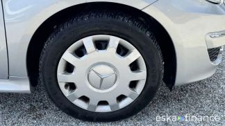 Lízing Hatchback MERCEDES B 180 2011