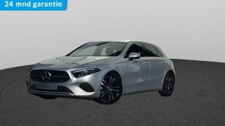 Lízing Hatchback MERCEDES A 180 2024