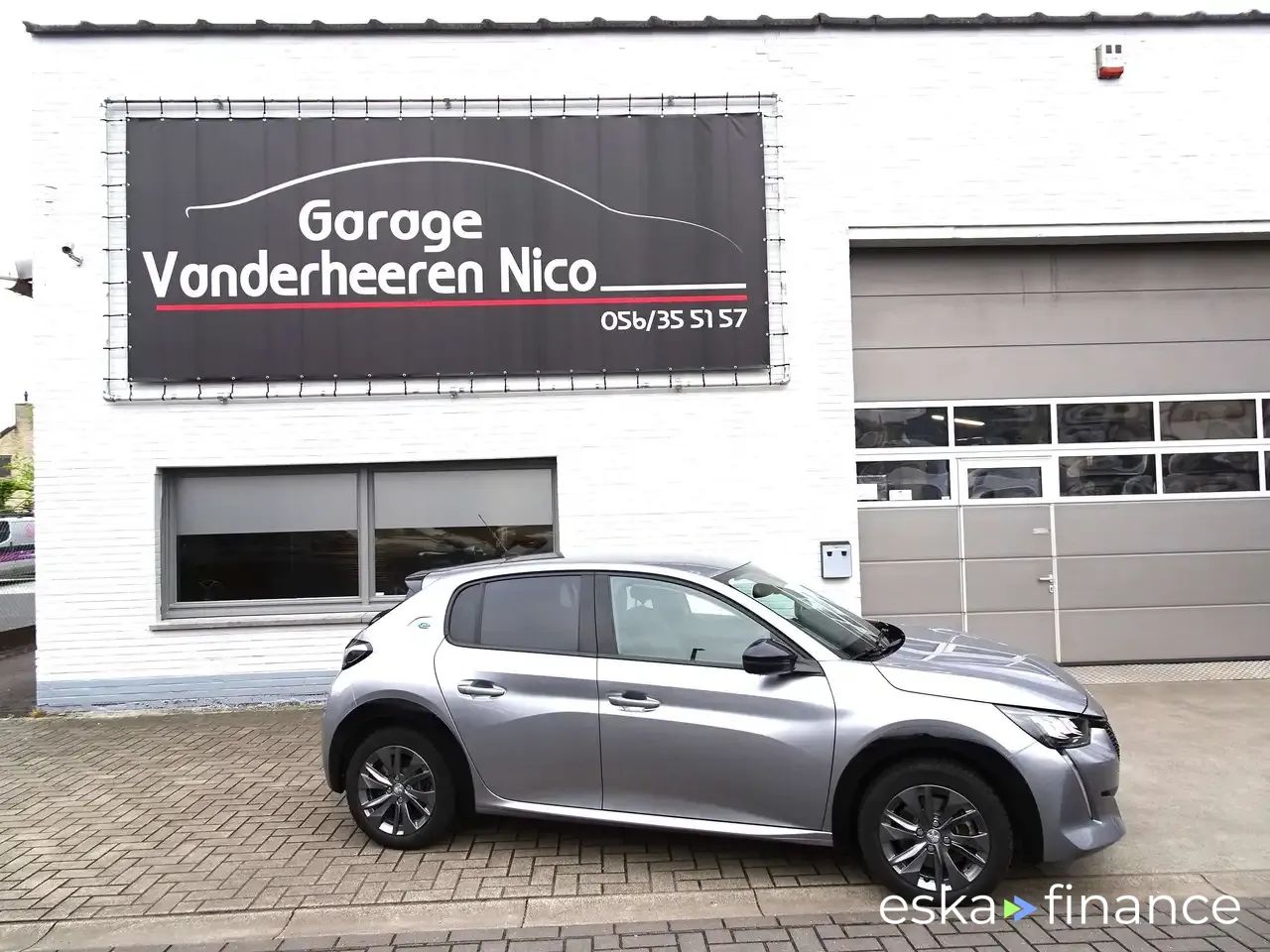 Leasing Sedan Peugeot E-208 2022