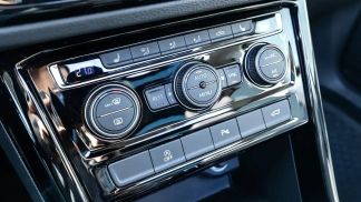 Lízing Hatchback Volkswagen Touran 2021