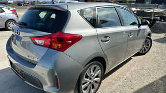 Lízing Hatchback Toyota Auris 2014