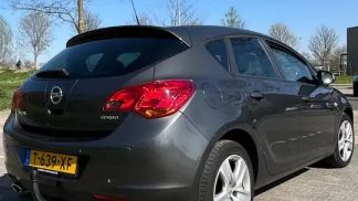 Financování Hatchback Opel Astra 2011