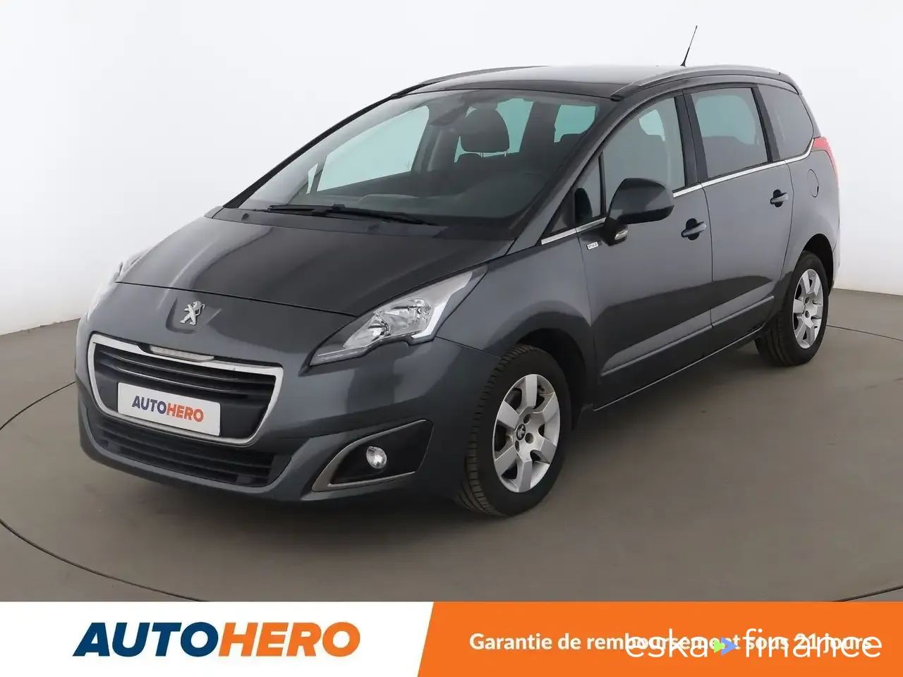 Lízing Hatchback Peugeot 5008 2015