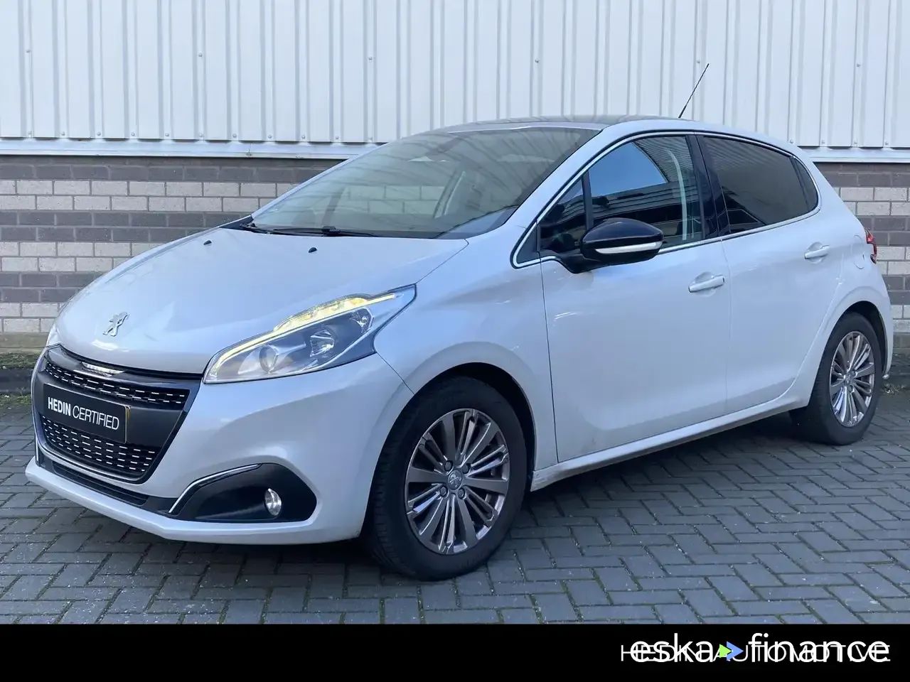 Lízing Hatchback Peugeot 208 2016