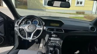 Lízing Sedan MERCEDES C 180 2011