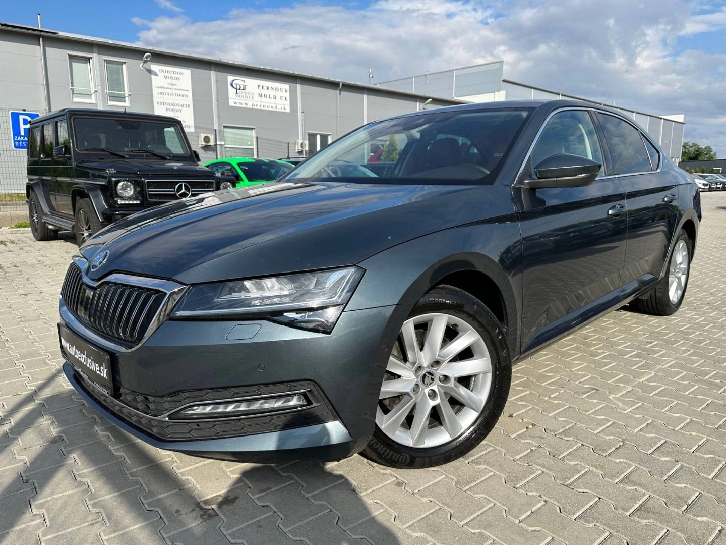 Sedan Skoda Superb 2021