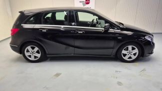 Financování Hatchback MERCEDES B 180 2012