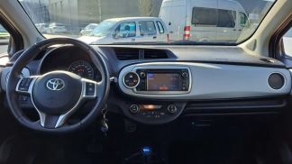 Leasing Hatchback Toyota Yaris 2012