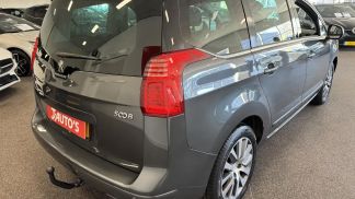 Lízing Hatchback Peugeot 5008 2015