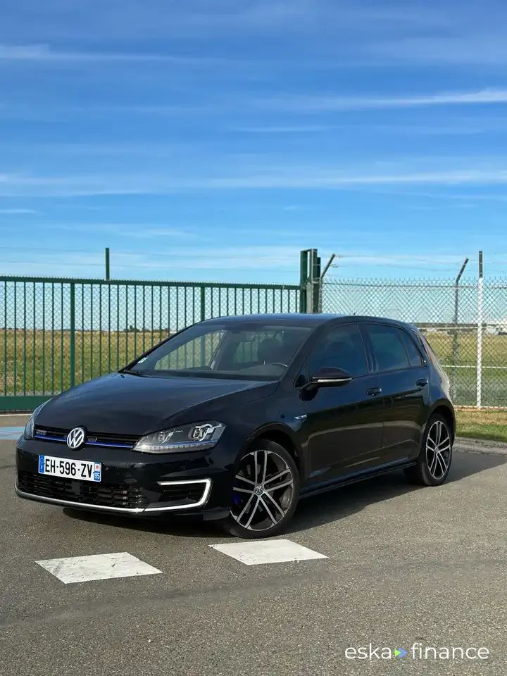 Leasing Sedan Volkswagen Golf 2016