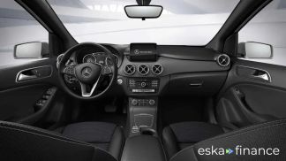 Lízing Hatchback MERCEDES B 180 2018
