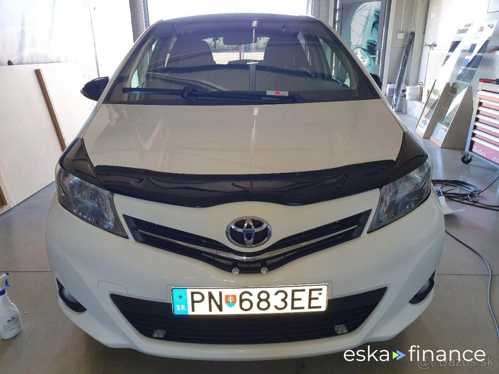 Finansowanie Hatchback Toyota Yaris 2011