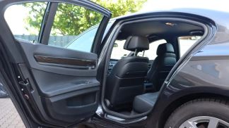 Finansowanie Sedan BMW 750 2013