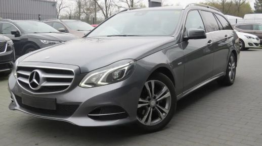 MERCEDES E 200 2016